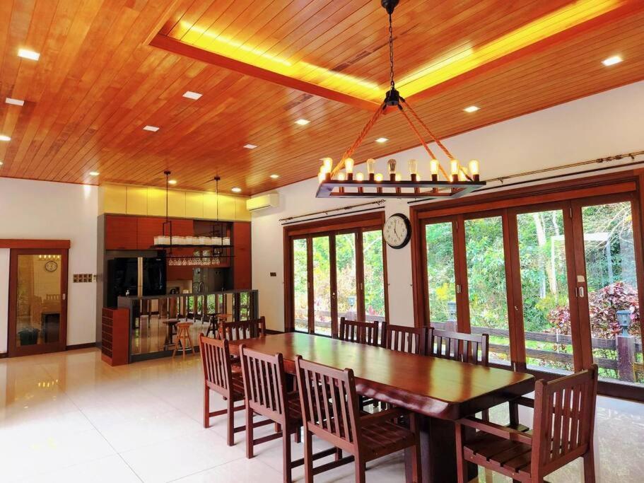 Meru Valley Golf Resortthe Rock Forest Retreat Pool/5br/20pax/events