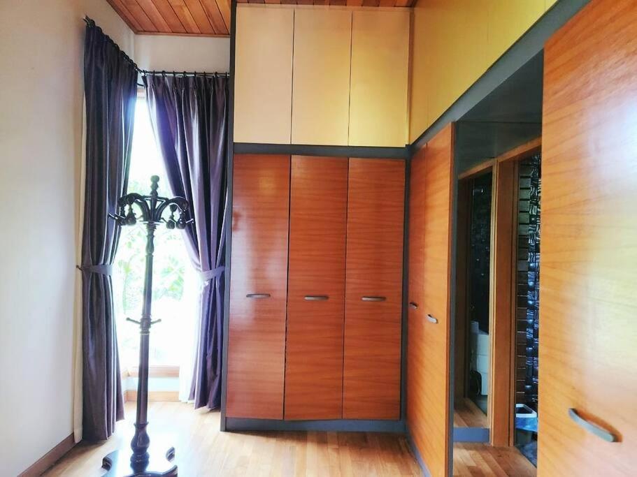 Vila Meru Valley Golf Resortthe Rock Forest Retreat Pool/5br/20pax/events Ipoh