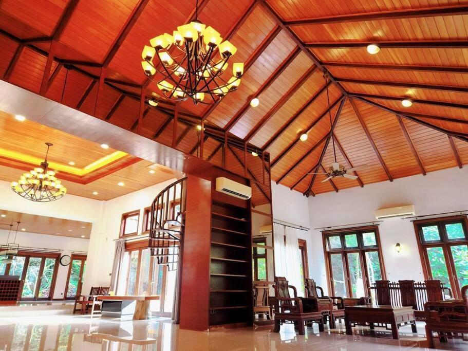 Meru Valley Golf Resortthe Rock Forest Retreat Pool/5br/20pax/events Vila Ipoh