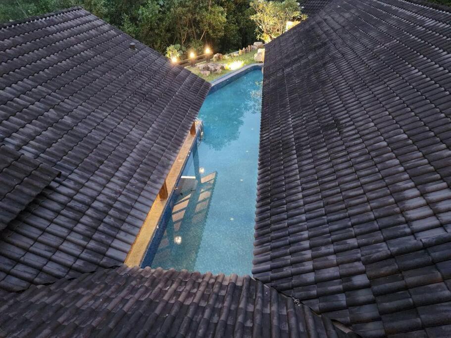 Meru Valley Golf Resortthe Rock Forest Retreat Pool/5br/20pax/events Vila
