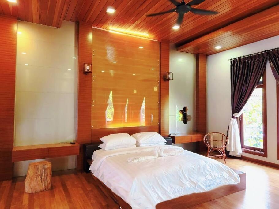 Meru Valley Golf Resortthe Rock Forest Retreat Pool/5br/20pax/events * Ipoh