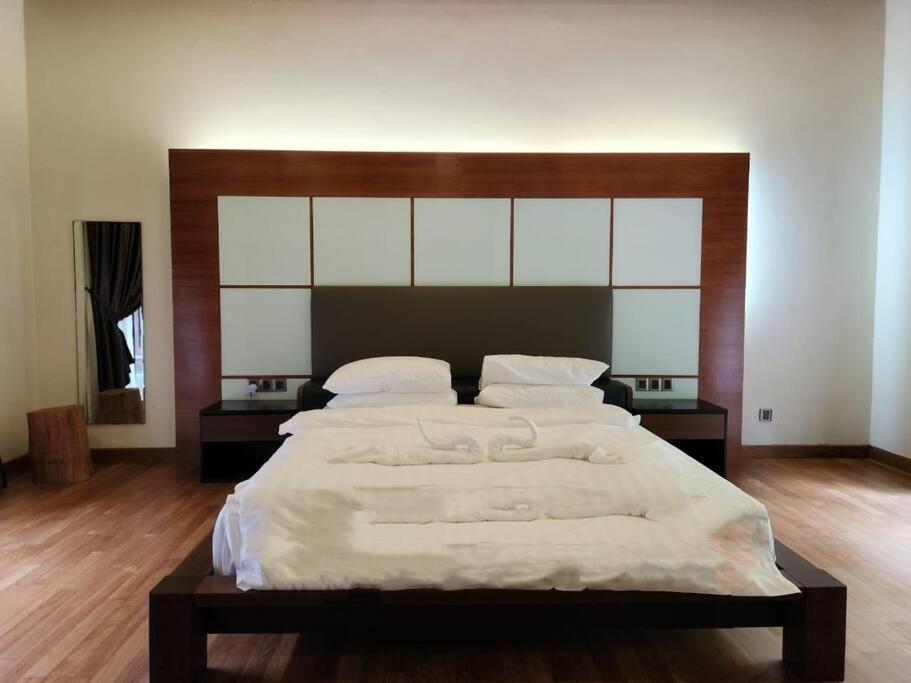 Vila Meru Valley Golf Resortthe Rock Forest Retreat Pool/5br/20pax/events Ipoh